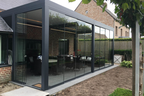 Lamellendak met glaswand in Oud-Turnhout